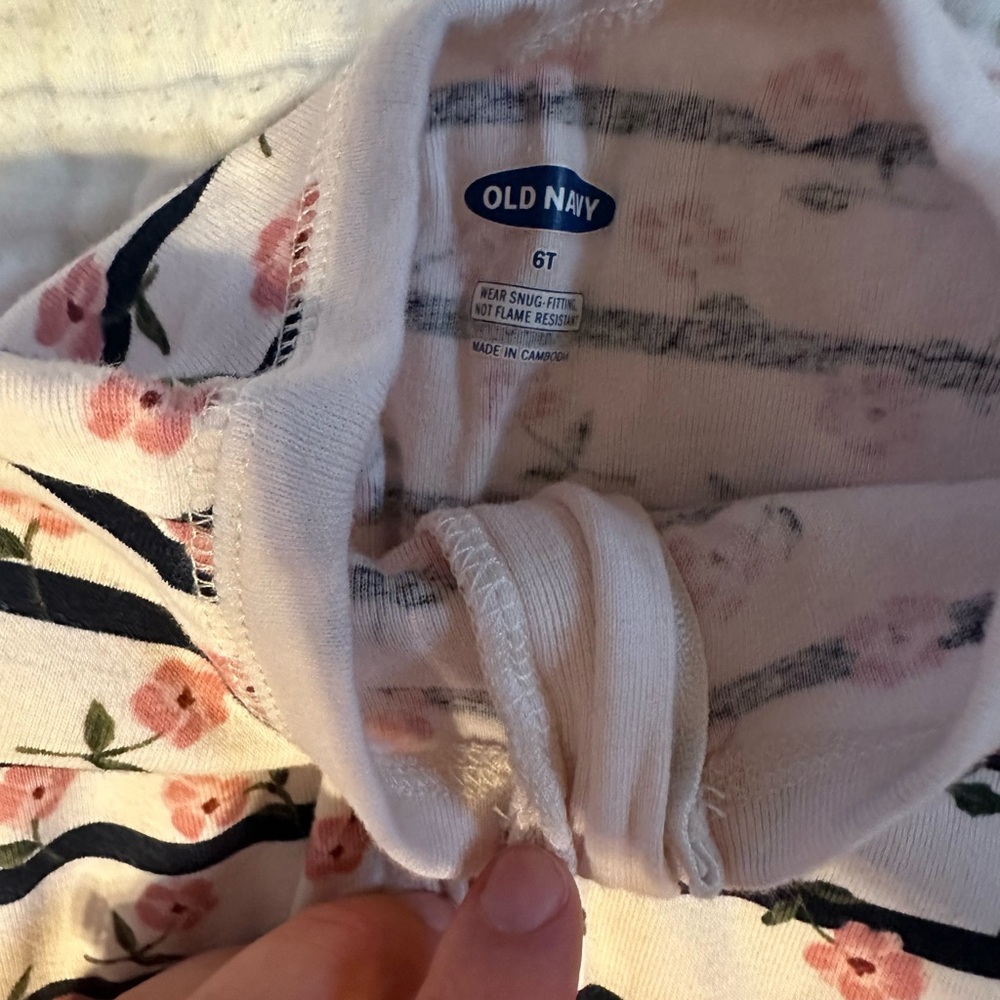 Old navy footed pajama bundle